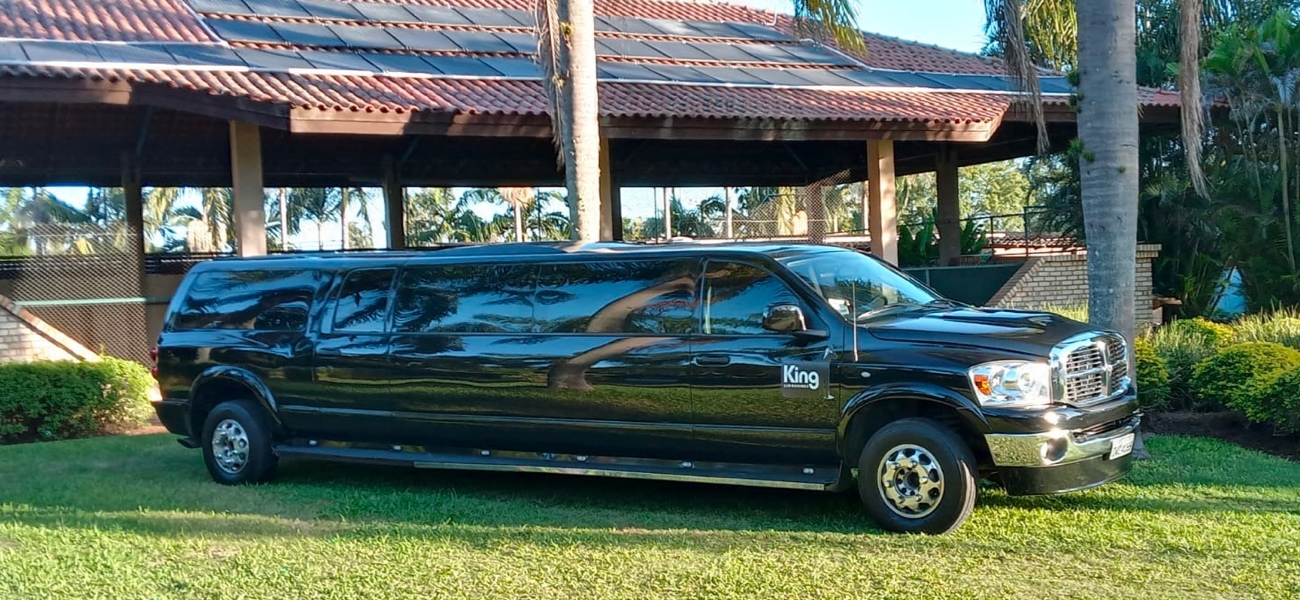 Limosine preta para eventos em Porto Alegre